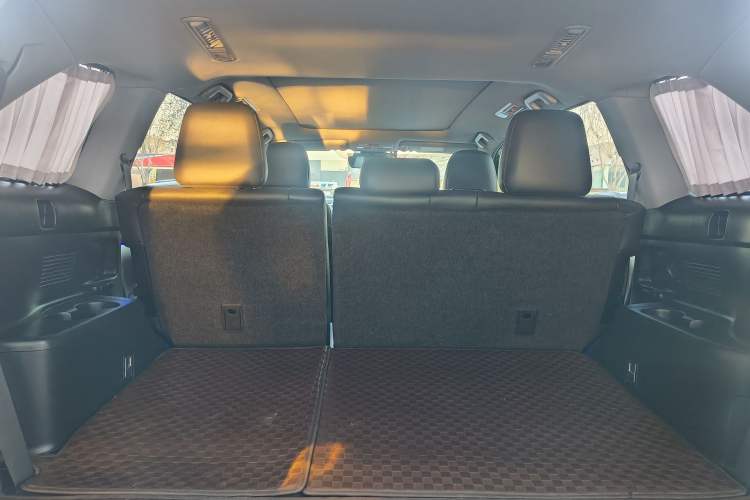 Used Toyota Highlander 2018 2.0T Four-Wheel Drive Prestige Version 7 Seats China VI Standard
