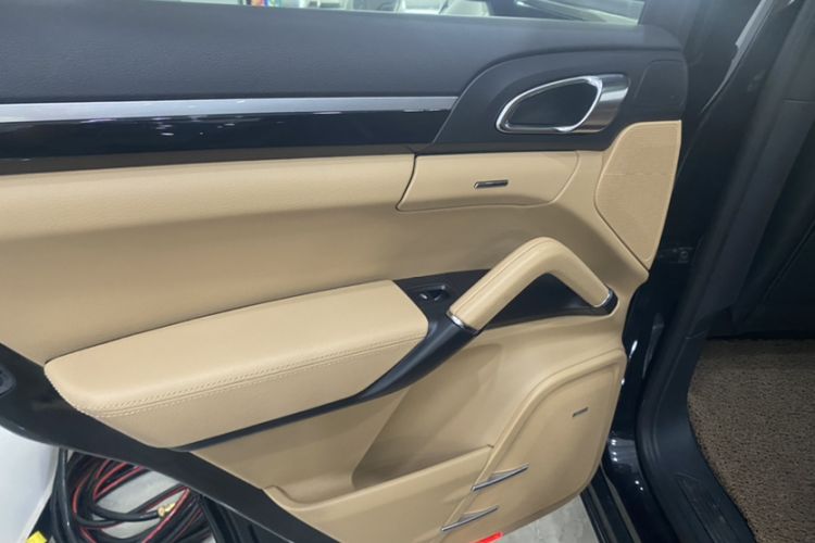 Used Porsche Cayenne 2014 Cayenne Platinum Edition 3.0T
