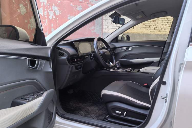 Used Baojun RC-6 2019 1.5T CVT 24-Hour Online Luxury Edition