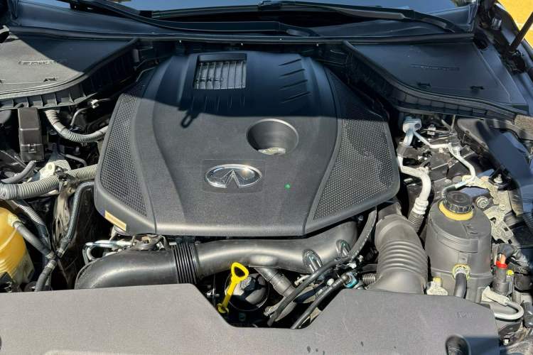 Used Infiniti Q50L 2016 2.0T Enjoyment Edition
