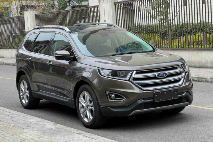 Used Ford Edge 2015 2.0T GTDi Two-Wheel-Drive High-Line Version
