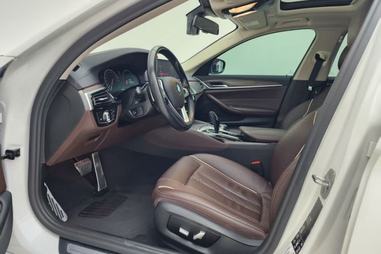 Used BMW 5 Series 2019 Updated 530Li xDrive Luxury Package
