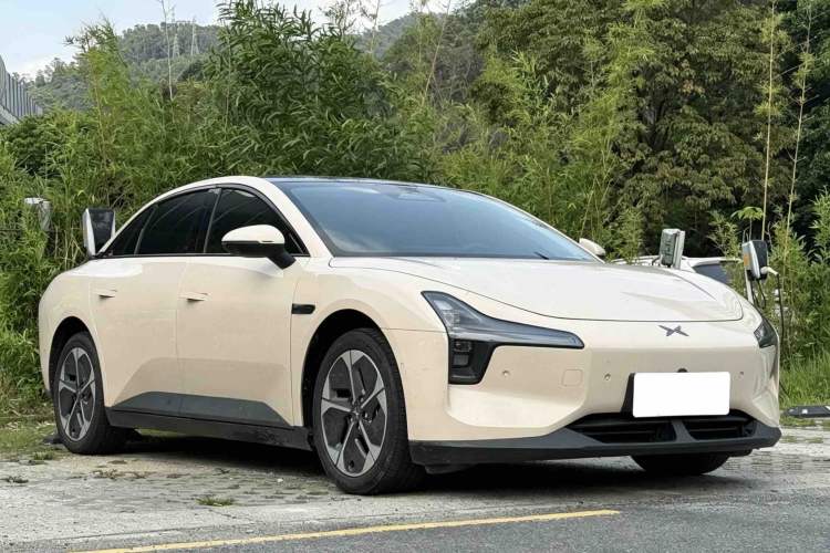 Used XPeng MONA M03 2024 620 with Ultra-Long Range Exterior 4