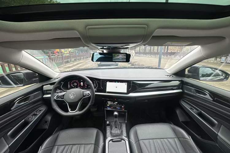 Used Volkswagen Passat 2023 Restyled 330TSI Starry Luxury Edition