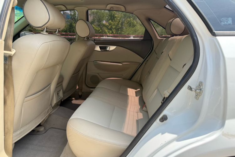 Used Buick Excelle 2015 1.5L Manual Classic Trim
