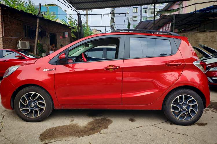 Used CHANGAN Benni 2015 1.4L IMT Luxury Version China IV Standard