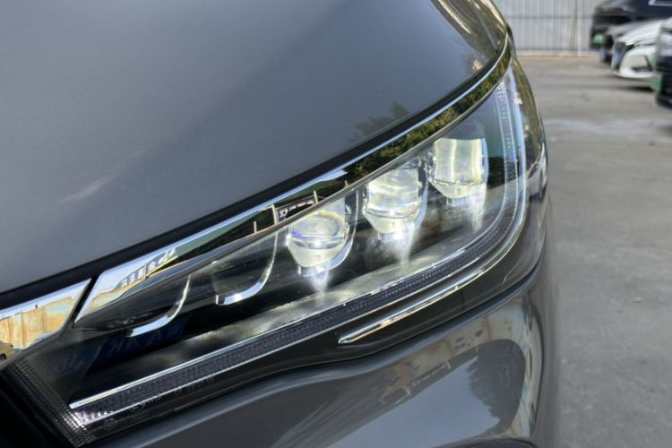 Used BYD Song MAX New Energy 2019 DM 1.5T Smart Connect Zhiyao Model 6-Seater China V Emission Standard
