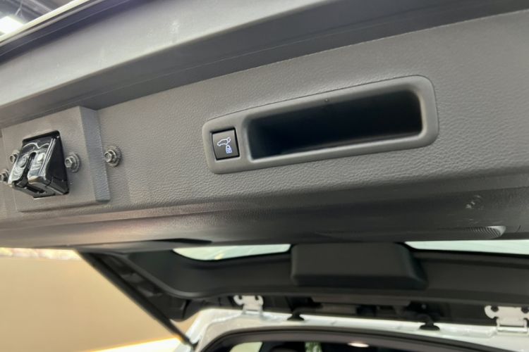 Used Toyota SIENNA 2021 2.5L Hybrid Ultimate Edition Trunk