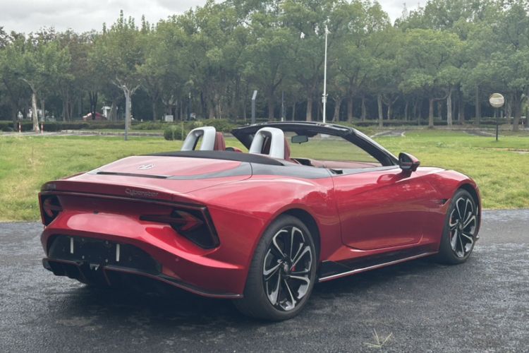 Used MG Cyberster 2024 520 km Legendary All-Wheel-Drive Version
