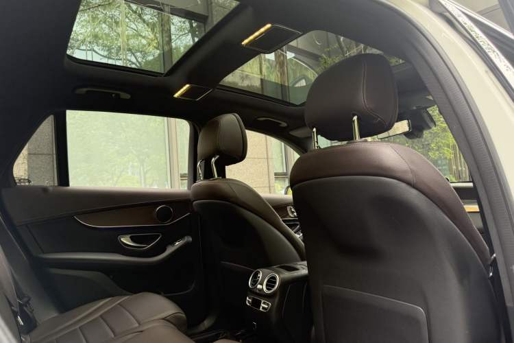 Used Mercedes-Benz GLC 2022 GLC 300 L 4MATIC Dynamic Edition Prestige Model Interior 11