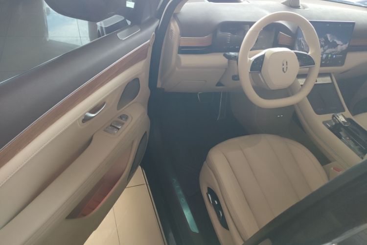 Used Hima AITO M7 2024 1.5T Rear-Drive Plus Version 5 Seats Interior 3