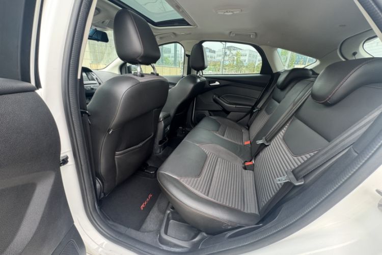 Used Ford Focus 2017 Hatchback EcoBoost 180 Automatic Elite Model Interior 2