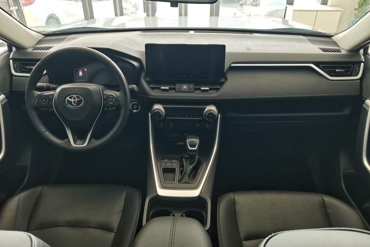 Used Toyota RAV4 2023 2.0L CVT Two-Wheel Drive Fashion Plus Edition
