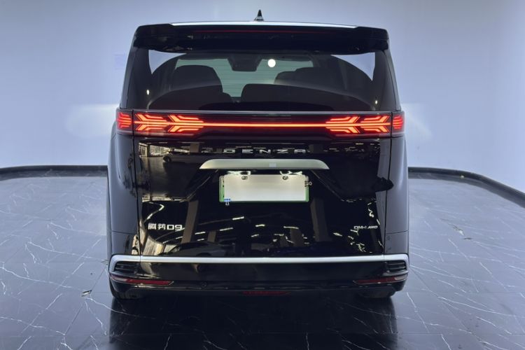 Used Denza D9 2022 DM-i 970 Four-Wheel Drive Flagship Model
