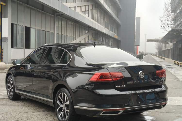 Used Volkswagen Magotan 2020 330TSI DSG Leading Model
