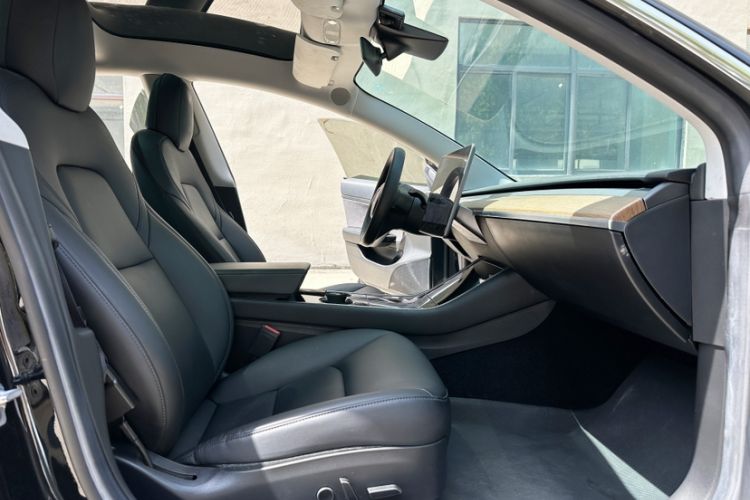 Used Tesla Model 3 2020 Revised Version Standard Range Rear-Wheel Drive – Upgraded Edition Interior 4