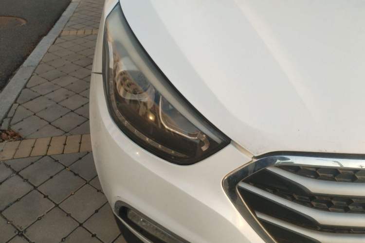 Used Hyundai ix35 2015 2.0L Automatic 2WD Smart Version China V Standard Exterior 2