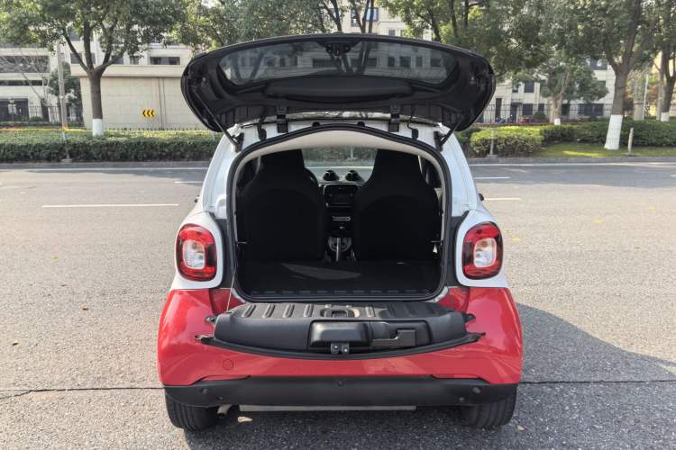 Used smart fortwo 2015 1.0L 52 kW Hardtop Passion Edition
