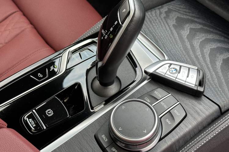 Used BMW 5 Series 2021 530Li Luxury Edition M Sport Package Interior 3