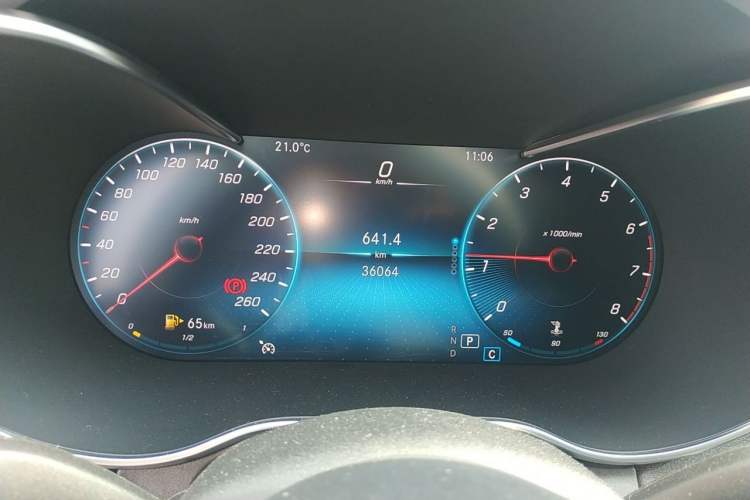 Used Mercedes-Benz C-Class 2021 C 200 L Fashion Edition Sport Version Odometer Close Up