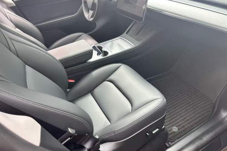 Used Tesla Model Y 2024 Rear-Wheel-Drive Version