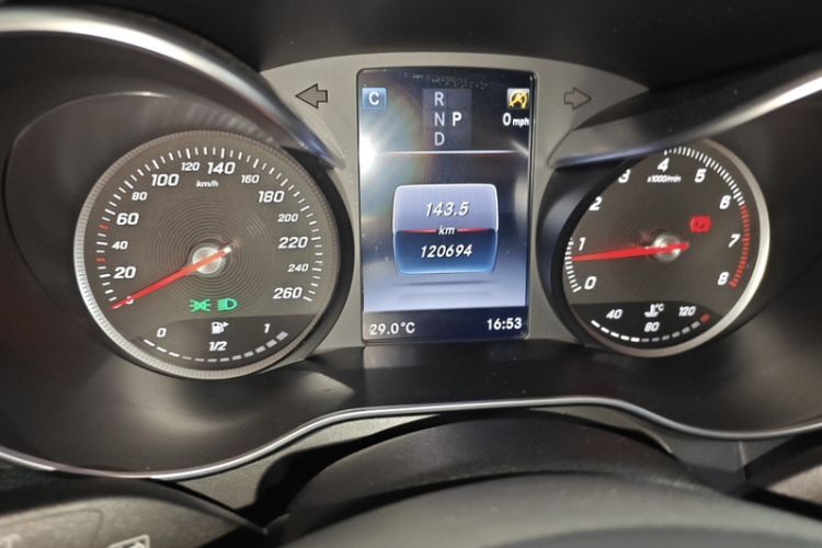 Used Mercedes-Benz GLC 2016 GLC 260 4MATIC Luxury Model
