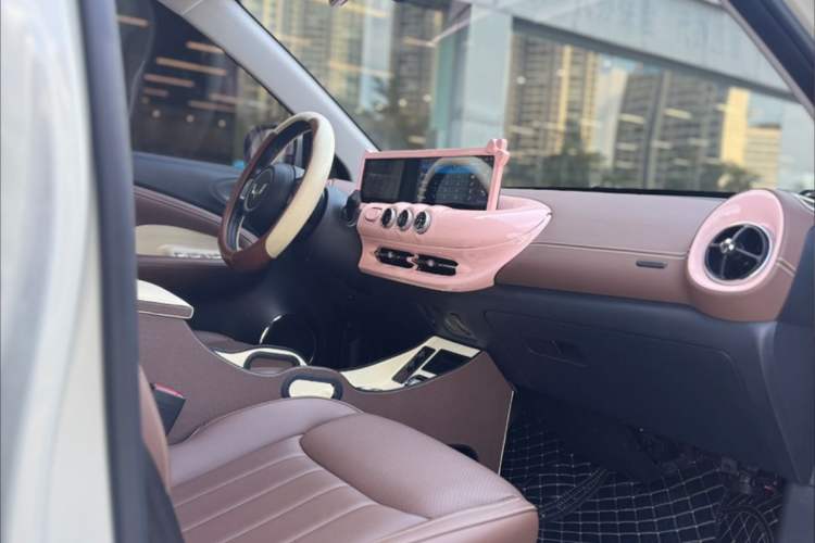 Used Wuling Bingo 2024 333 km Enjoyment Version Interior 5