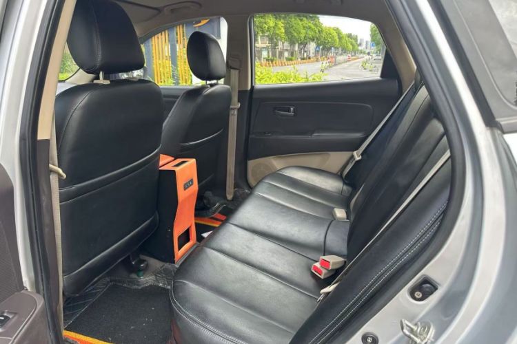 Used Hyundai Celesta 2015 1.6L Automatic Comfort Model
