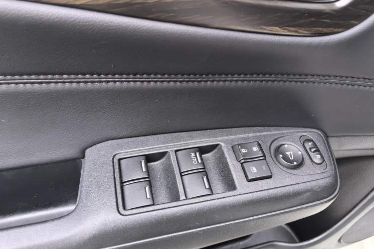 Used Honda Jade 2020 1.8L automatic Comfort version
