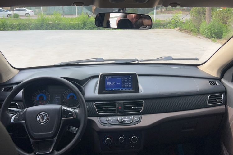 Used Dongfeng Fengon 330 2018 1.5L 330S Comfort Edition China V Standard DK15
