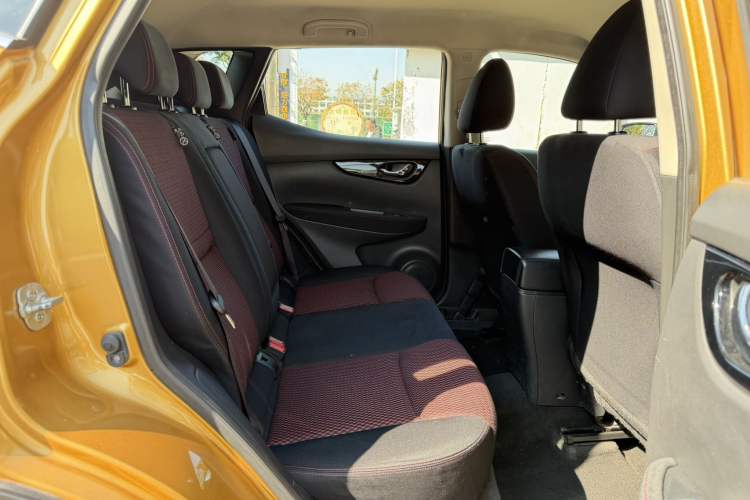 Used Nissan Qashqai 2017 2.0L CVT Elite Edition China V Standard Interior 5