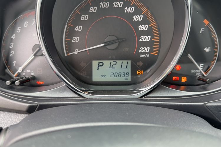 Used Toyota YARiS L Zhi Xuan 2020 1.5L CVT Leading Edition Odometer Close Up