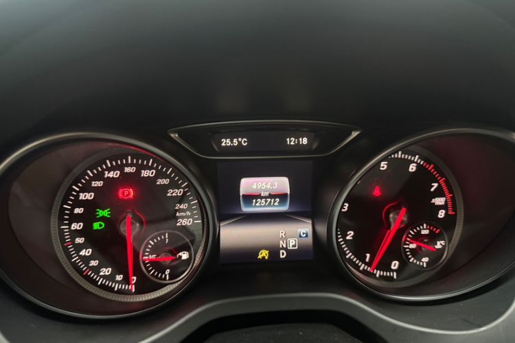 Used Mercedes-Benz CLA 2017 CLA 220 4MATIC Polar Limited Edition Odometer Close Up