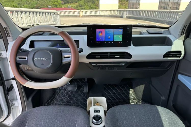 Used Geely Galaxy Panda 2023 Panda Mini 200km Endurance Bear
