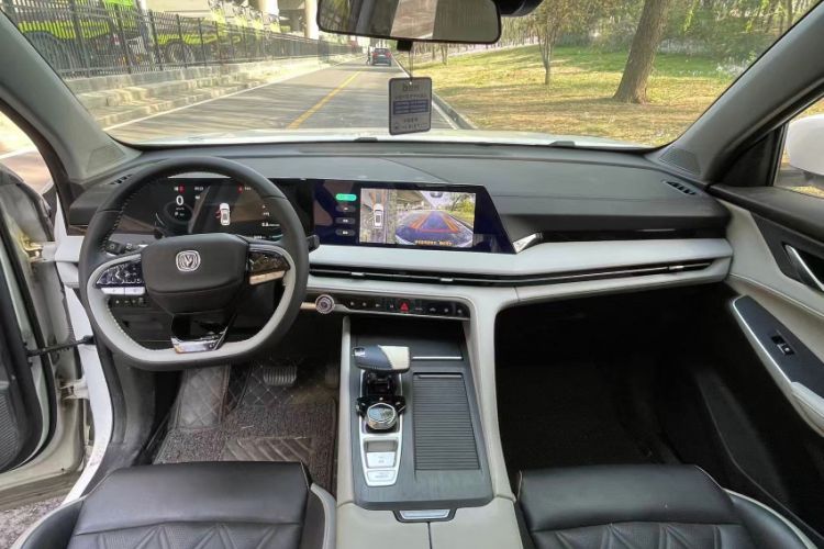 Used CHANGAN CS75 PLUS 2023 3rd Generation 2.0T Automatic Prestige Version Interior 1