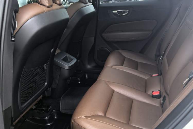 Used Volvo XC60 2021 T5 4x4 Smart Luxury Edition Left Rear Seat