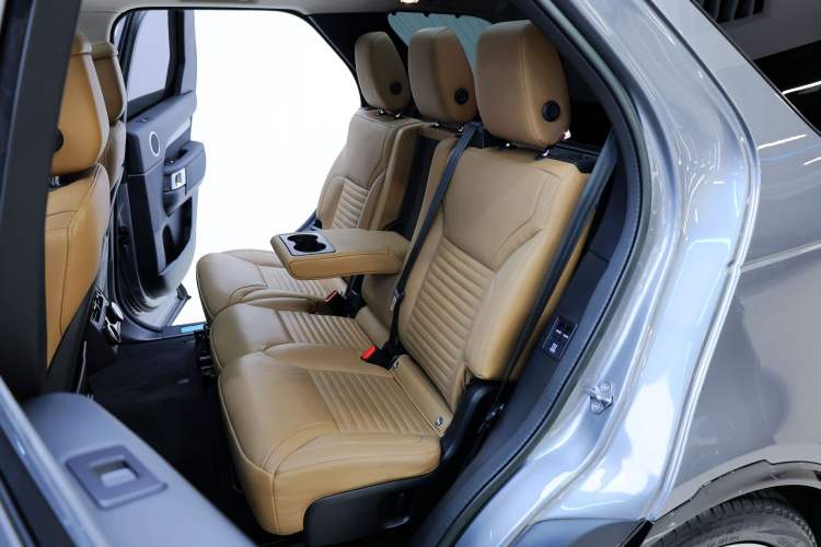 Used Land Rover Discovery 2023 360 PS Metropolitan Edition
