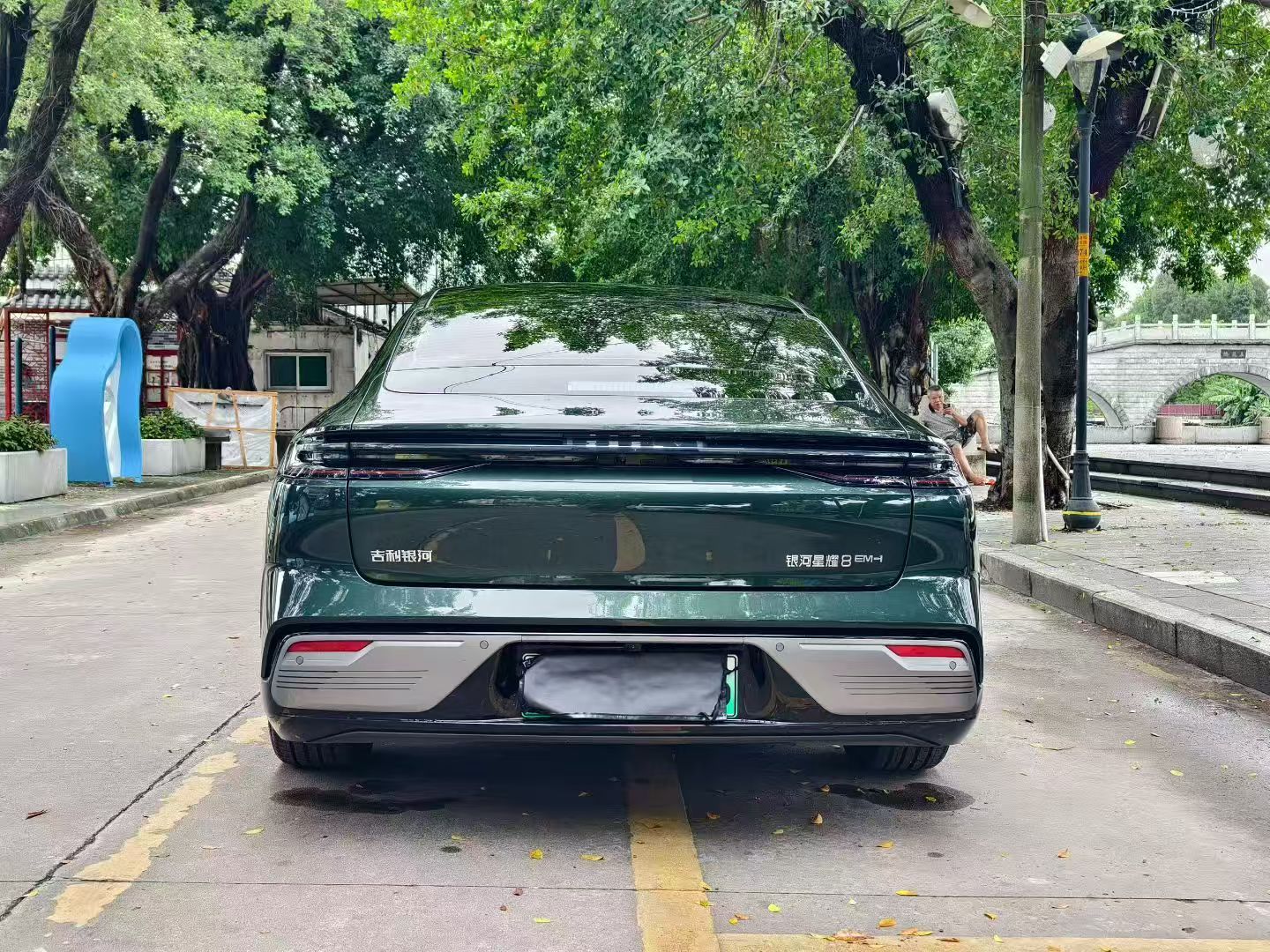 Geely Galaxy 8 2025 130km EM-i Deluxe Edition — снимка 16