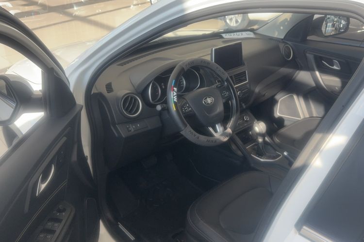 Used Bestune X40 2018 Internet Celebrity Edition 1.6L Automatic Connected Smart Cool Type
