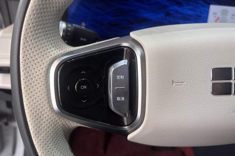 Used Geely Galaxy E8 2024 665 km Range Rear-Drive Starship Long-Range Version