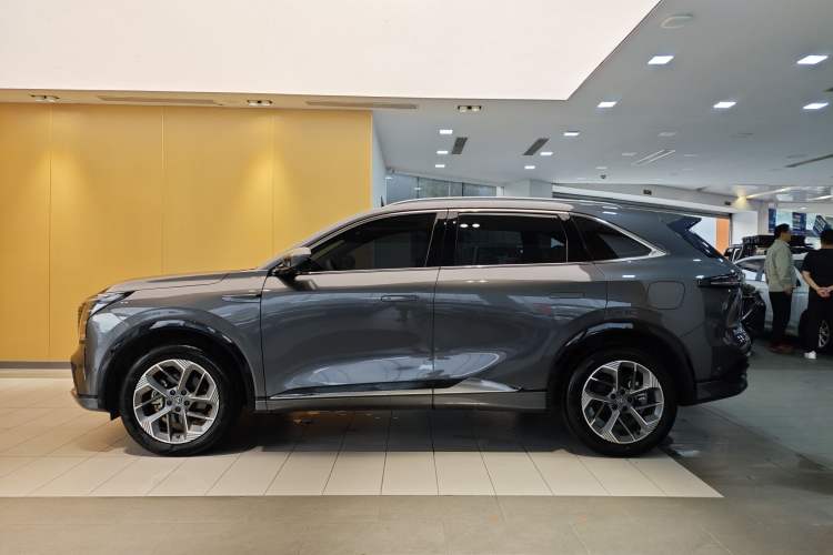 Used CHANGAN CS75 PLUS 2025 4th Generation 1.5T New Blue Whale Smart Flagship Version Exterior 3