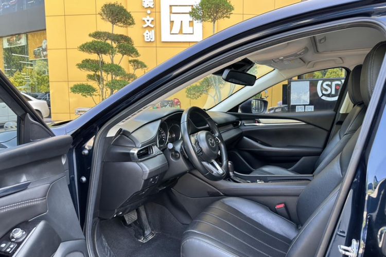 Used Mazda Atenza 2020 2.5L Skyline Sport Edition Interior 6