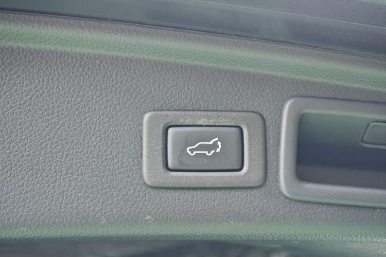 Used Subaru Forester 2015 2.5i Special Edition Commemorative Model