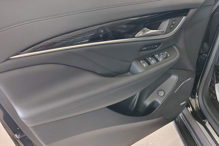 Used Buick Enclave 2020 28T Four-Wheel Drive Luxury Flagship Edition
