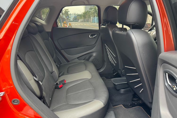 Used Renault Captur 2015 1.2T Automatic Luxury First Edition
