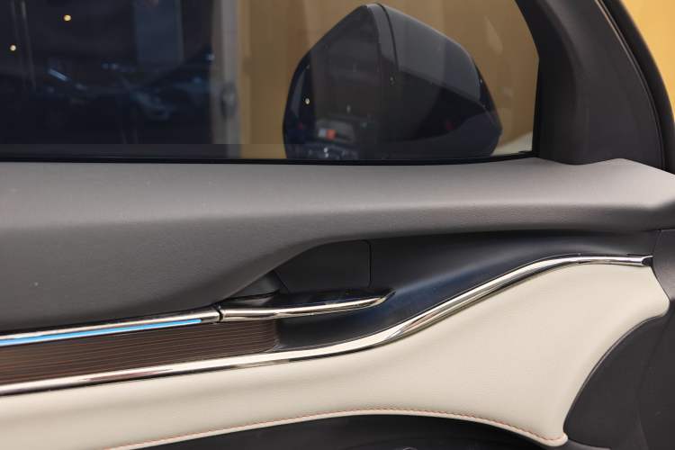 Used Ford Mondeo 2023 EcoBoost 245 Ultimate Model