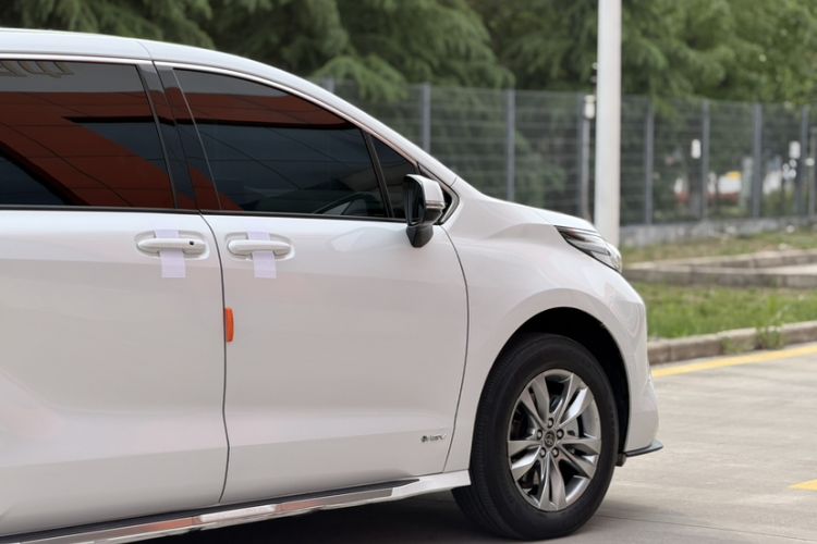 Used Toyota SIENNA 2024 2.5L Hybrid Comfort Edition
