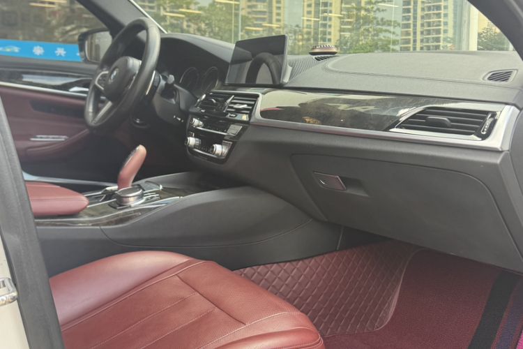 Used BMW 5 Series 2018 Facelifted 530Li xDrive M Sport Package