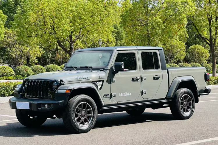 Used Jeep Gladiator 2022 3.6L Pioneer Edition