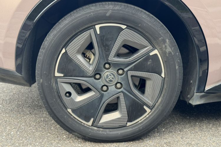 Used Toyota bZ3 2023 616 km Long-Range Premium
